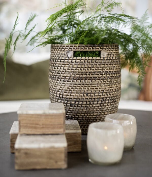 AMAZON basket with handles