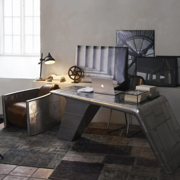 VALKYRIE AVIATOR desk