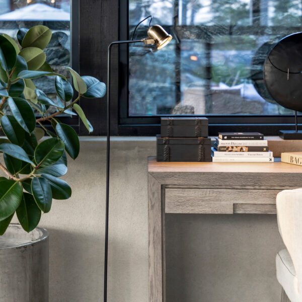 HUNTER Writing desk
