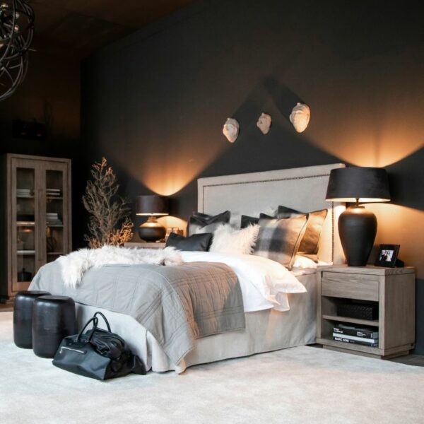 HUNTER Bedside table