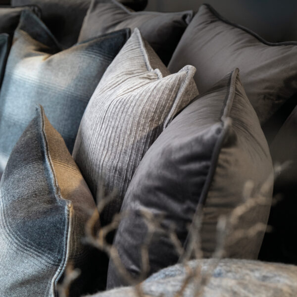 GREENWICH Velvet sofa