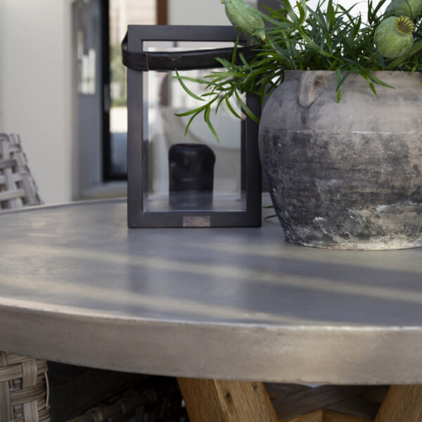 TONGA Outdoor dining table