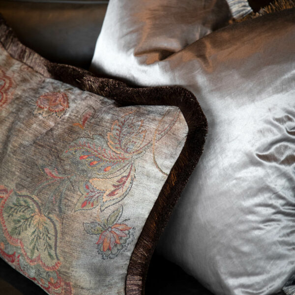 MIRALAGO FLOWER cushion cover