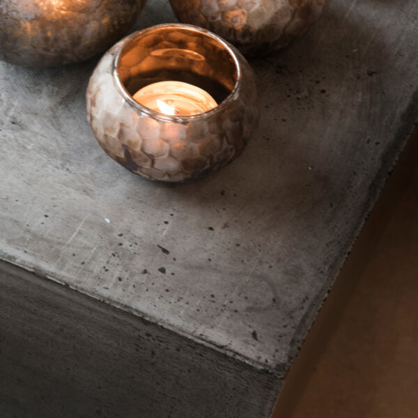 CAMPOS Dining Table