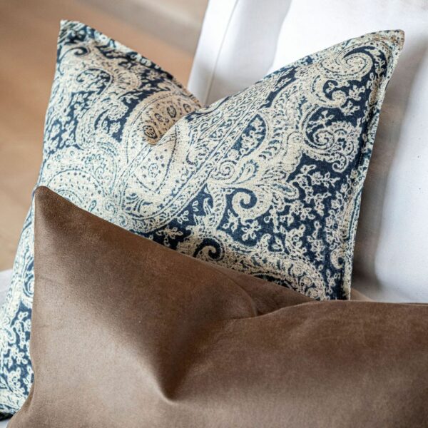 ROMANCE Cushion cover