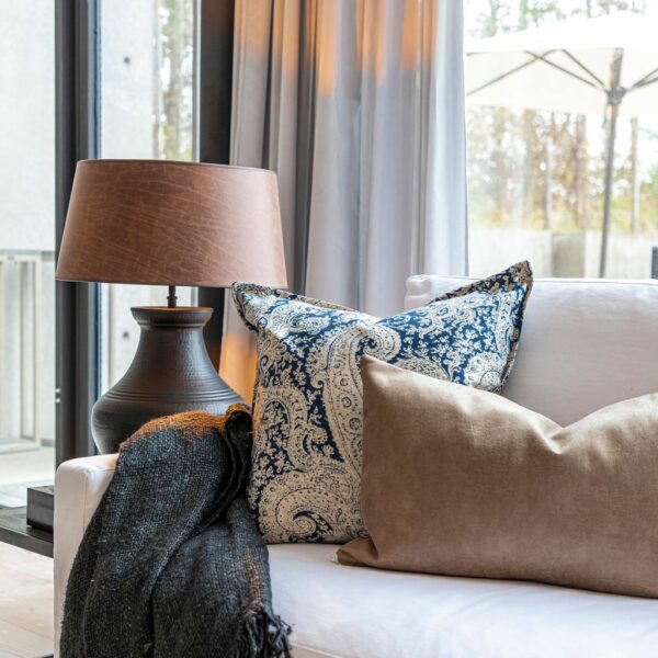ROMANCE Cushion cover