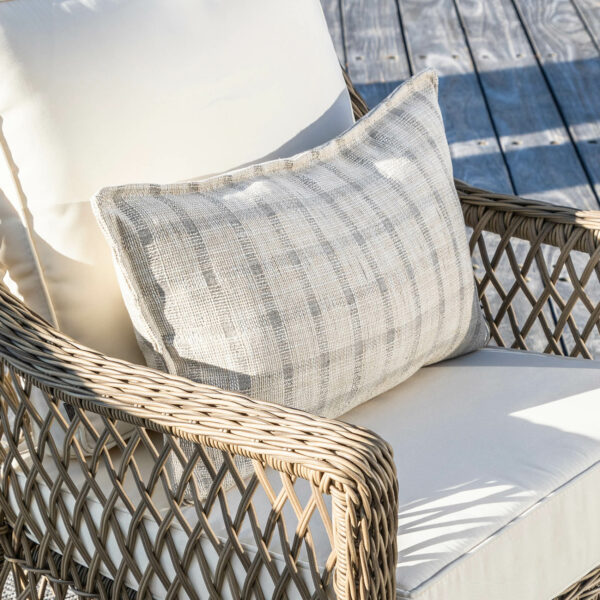 TRAVERSE cushion cover