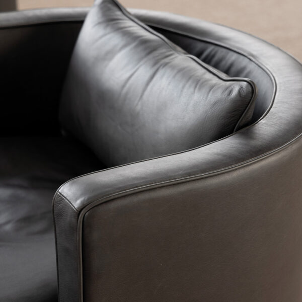 JOAN Leather seat