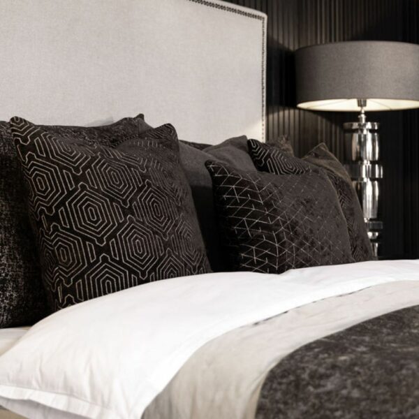 LAUREL DIAMOND cushion cover