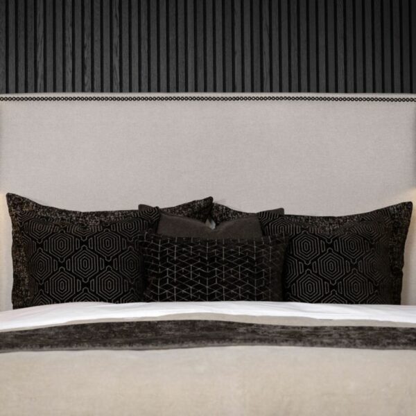 LAUREL DIAMOND cushion cover