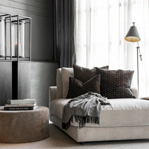 LAUREL DIAMOND cushion cover