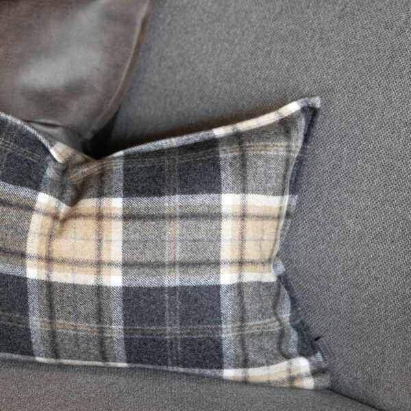 ANGUS cushion cover