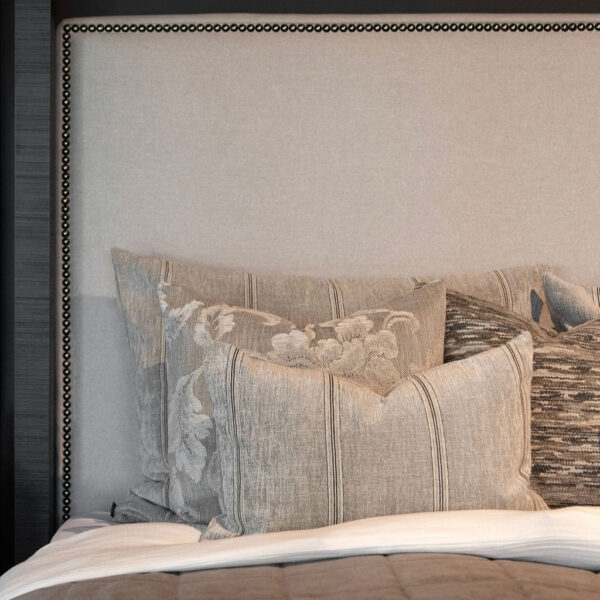 SERENA FLOWER cushion cover