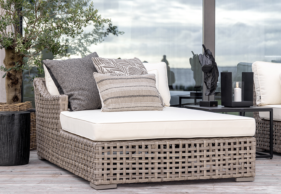 OPEN AIR ELEGANCE