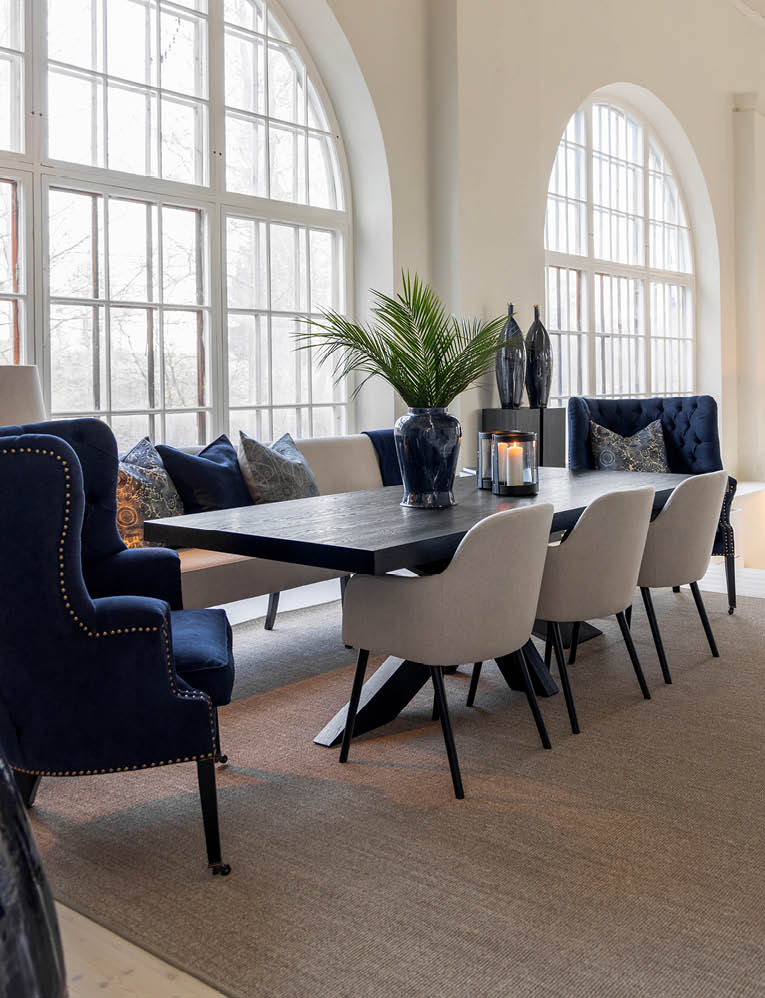 DINING ROOMS IN DIFFERENT STYLES