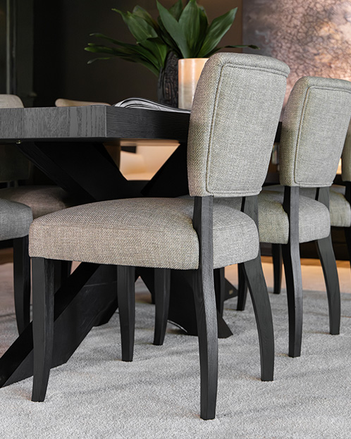 Elegant komfort runt bordet
